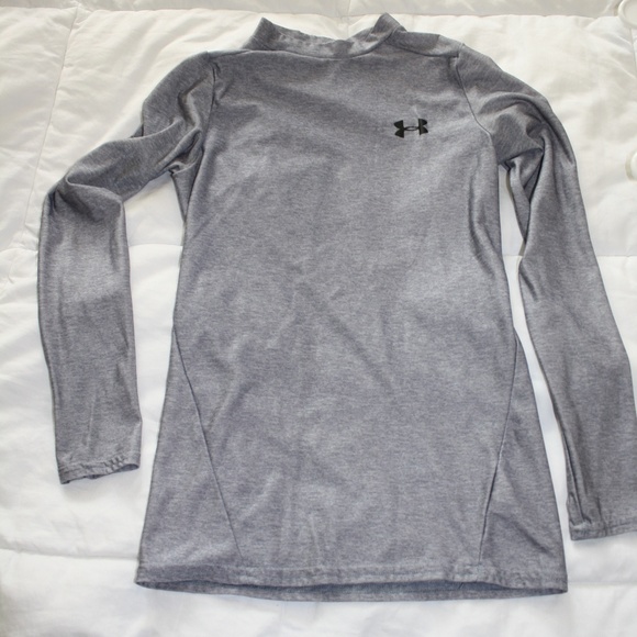 Under Armour Other - Under Armour YM heatgear long sleeved top